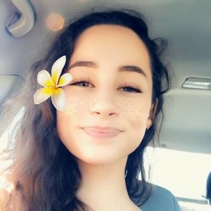 Meet your Posher, Allegra